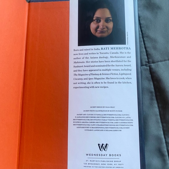 “Night of the raven dawn of the dove” by Rati Mehrotra - Picture 5 of 8